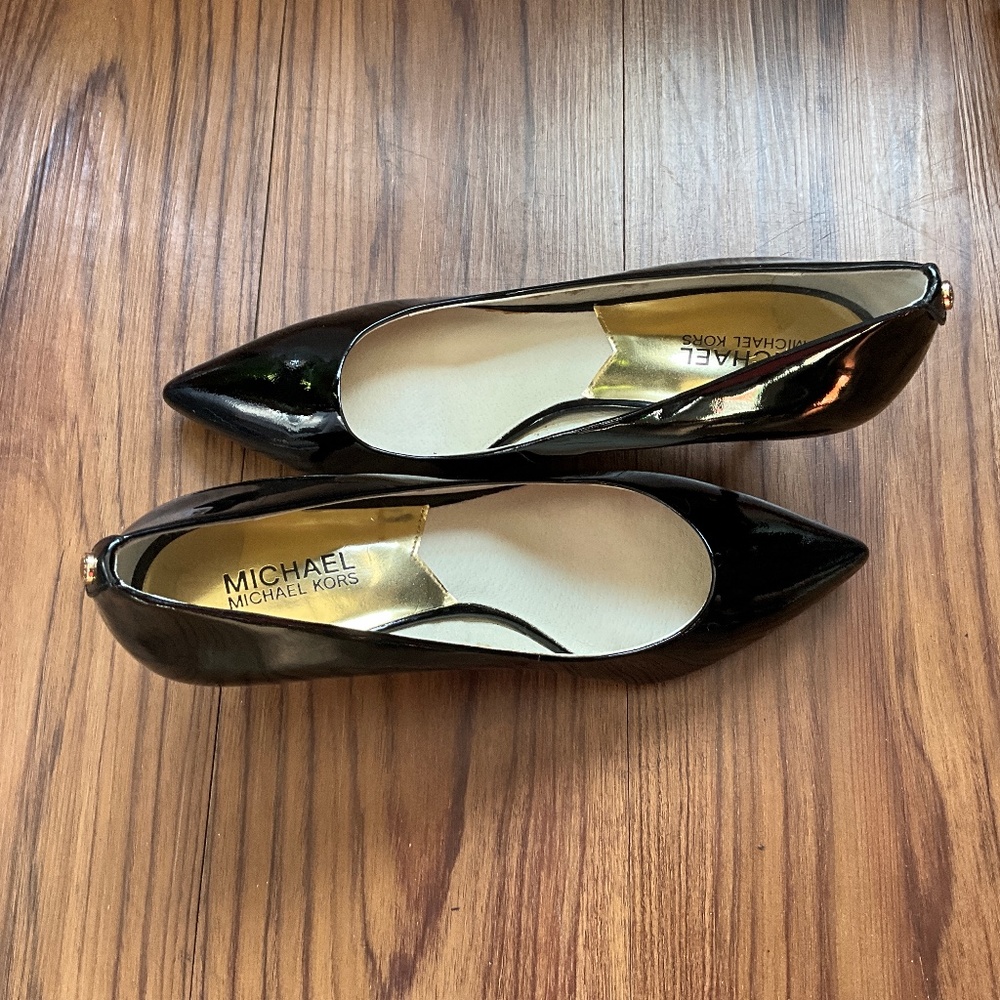 Michael Kors Patent Leather Pump (size 8.5)